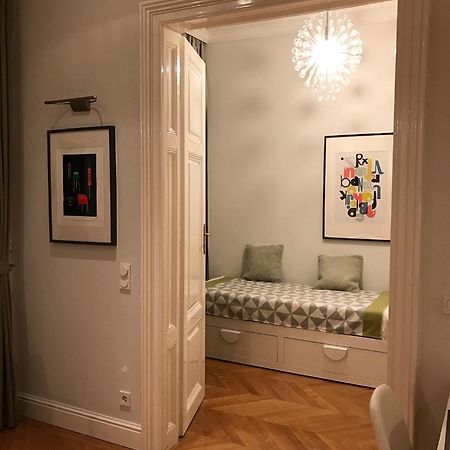 Luxury 2Br Apartment Neubaugasse Вена Экстерьер фото