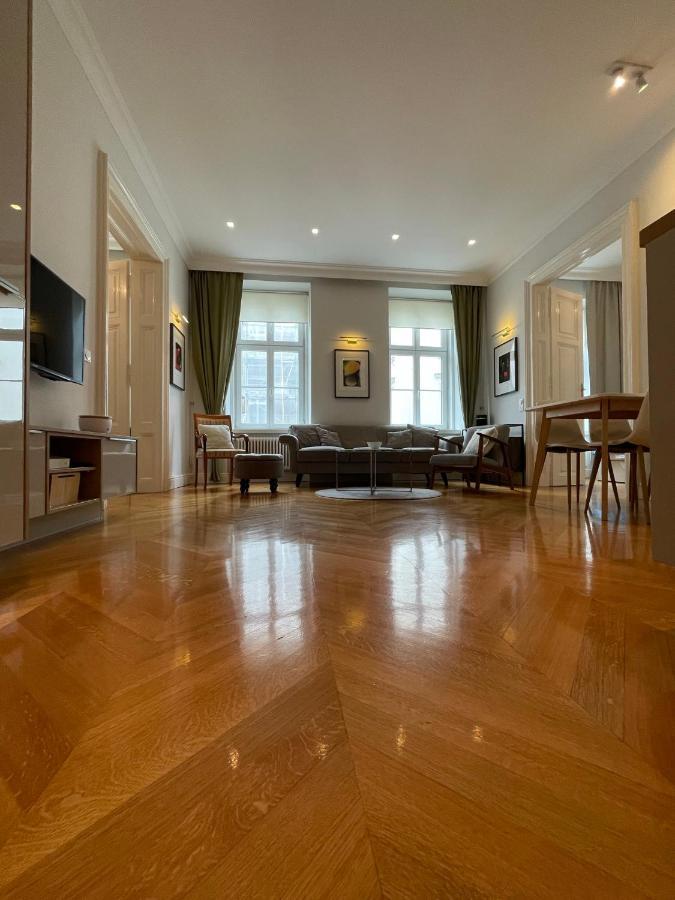 Luxury 2Br Apartment Neubaugasse Вена Экстерьер фото